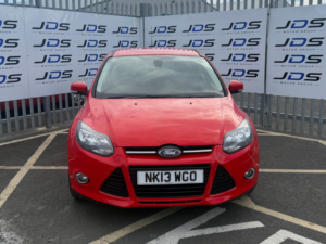 2013 Ford Focus 1.0t Ecoboost Titanium Hatchback 5dr Petrol Manual Euro 5 (s/s) (125 Ps) in Red — image 6