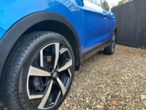 2019 Nissan Qashqai 1.3 Dig-T Tekna Euro 6 (s/s) 5dr in Blue — image 4