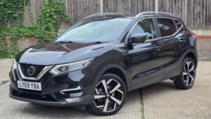 2019 Nissan Qashqai 1.3 Dig-T Tekna Euro 6 (s/s) 5dr in Black — image 2