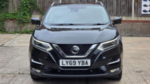 2019 Nissan Qashqai 1.3 Dig-T Tekna Euro 6 (s/s) 5dr in Black — image 3