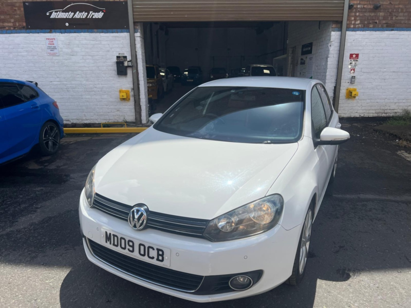 2009 Volkswagen Golf 1.4 Tsi Gt in White — image 1