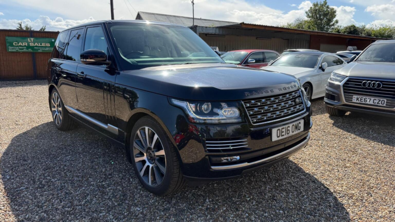 2016 Land Rover Range Rover 4.4 Sd V8 Autobiography Auto 4WD Euro 6 (s/s) 5dr in Black — image 1