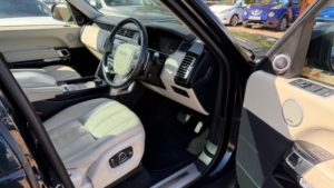 2016 Land Rover Range Rover 4.4 Sd V8 Autobiography Auto 4WD Euro 6 (s/s) 5dr in Black — image 6