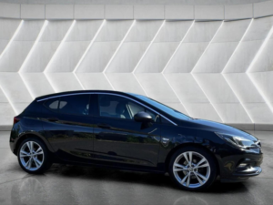 2017 Vauxhall Astra 1.4i Turbo Sri Nav Euro 6 5dr in Black — image 4