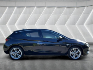 2017 Vauxhall Astra 1.4i Turbo Sri Nav Euro 6 5dr in Black — image 5