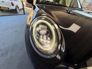 2019 MINI Hatch 1.5 Cooper Classic Euro 6 (s/s) 5dr in Black — image 4