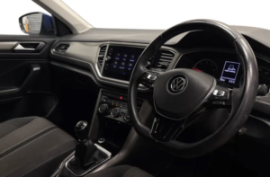 2020 Volkswagen T-Roc 1.0 Tsi Se in Blue — image 4