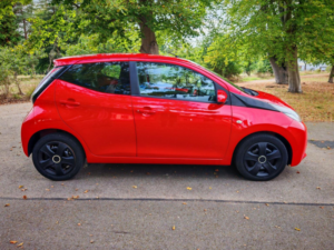 2015 Toyota Aygo 1.0 Vvt-I X-Play Euro 5 5dr Euro 5 in Red — image 3