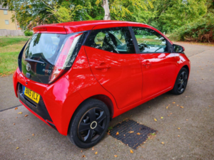 2015 Toyota Aygo 1.0 Vvt-I X-Play Euro 5 5dr Euro 5 in Red — image 4