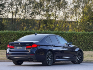 2020 BMW 5 Series 2.0 520i Mht M Sport Edition Steptronic Euro 6 (s/s) 4dr in Blue — image 3