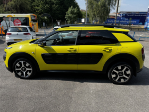 2015 Citroen C4 Cactus 1.6 Bluehdi Flair in Yellow — image 2