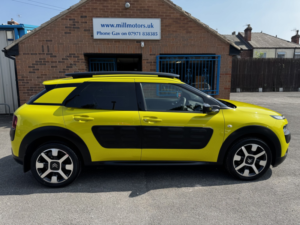 2015 Citroen C4 Cactus 1.6 Bluehdi Flair in Yellow — image 6
