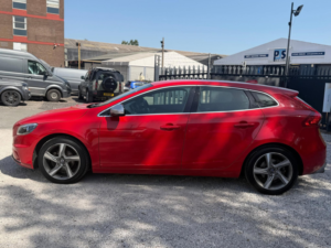 2013 Volvo V40 1.6 D2 R-Design Hatchback 5dr Diesel Manual Euro 5 (s/s) (115 Ps) in Red — image 4