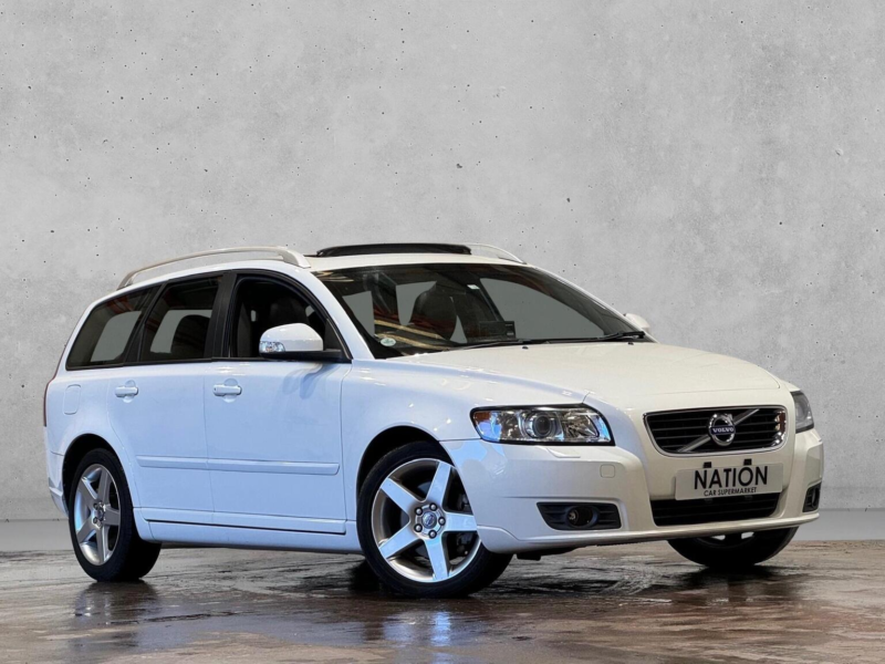 2012 Volvo V50 2.0 Se Lux Premium Euro 5 5dr in White — image 1