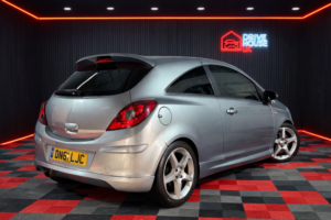 2011 Vauxhall Corsa 1.4 16v Sri in Silver — image 6