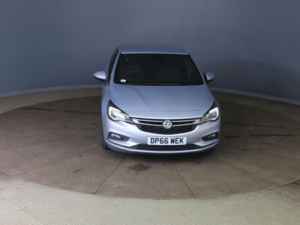 2016 Vauxhall Astra 1.4i Turbo Sri Nav Euro 6 5dr in Silver — image 2
