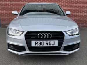 2015 Audi A4 Avant 2.0 Tdi Black Edition in Silver — image 2