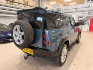 2020 Land Rover Defender 2.0 Defender Se D Auto 4WD 5dr in Blue — image 6