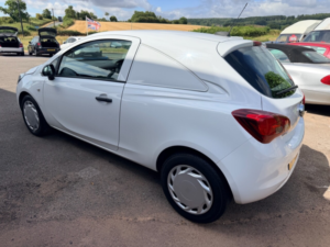 2018 Vauxhall Corsa Van 1.3 Cdti Ecoflex Car Derived Van 3dr Diesel Manual Fwd L1 H1 (s/s) Start/stop (94 G/km, 94 Bhp) in White — image 4