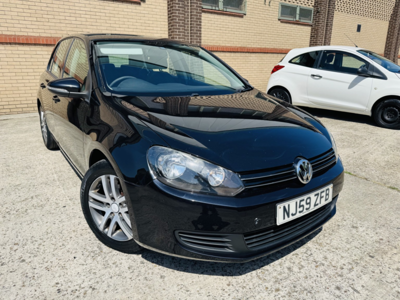 2009 Volkswagen Golf Plus 1.6 Tdi Se in Black — image 1