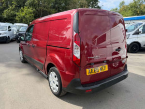 2018 Ford Transit Connect 1.0 210 Ecoboost Trend Panel Van 5dr Petrol Manual L2 Euro 6 (s/s) (100 Ps) in Red — image 5