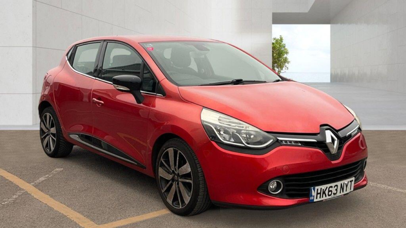 2013 Renault Clio 0.9 Tce Dynamique S Medianav Euro 5 (s/s) 5dr in Red — image 1