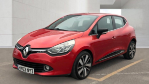 2013 Renault Clio 0.9 Tce Dynamique S Medianav Euro 5 (s/s) 5dr in Red — image 2