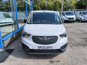 2023 Vauxhall Combo 1.5 Turbo D 2300 Prime Panel Van 6dr Diesel Manual L2 H1 Euro 6 100 Ps in White — image 3