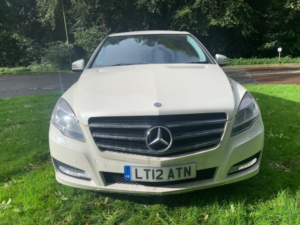 2012 Mercedes-Benz R Class 3.0 R350l Cdi in White — image 3