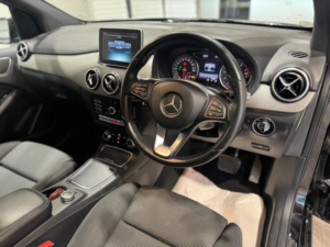 2014 Mercedes-Benz B Class 1.6 B180 Sport (premium) 7g-Dct Euro 6 (s/s) 5dr in Black — image 2