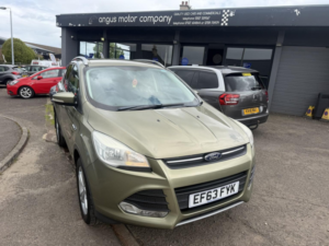 2013 Ford Kuga 2.0 Tdci Zetec SUV 5dr Diesel Manual AWD Euro 5 (140 Ps) in Multicolour — image 2