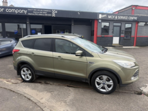 2013 Ford Kuga 2.0 Tdci Zetec SUV 5dr Diesel Manual AWD Euro 5 (140 Ps) in Multicolour — image 3