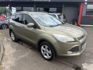 2013 Ford Kuga 2.0 Tdci Zetec SUV 5dr Diesel Manual AWD Euro 5 (140 Ps) in Multicolour — image 4