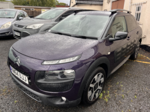 2015 Citroen C4 Cactus 1.6 Bluehdi Flair in Purple — image 2