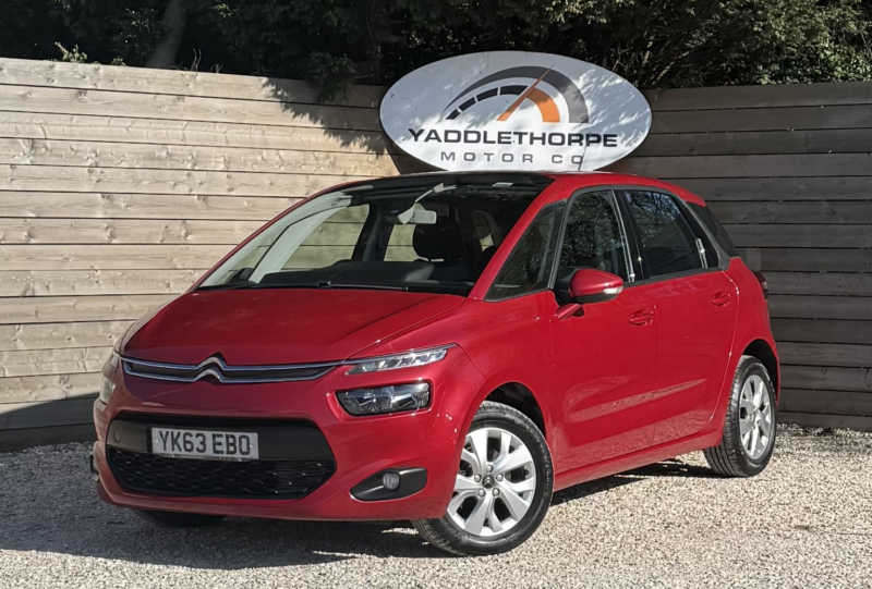 2014 Citroen C4 Picasso 1.6 E-Hdi Airdream Vtr+ in Red — image 1