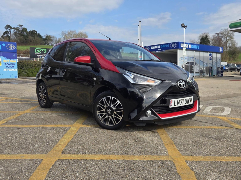 2021 Toyota Aygo 1.0 Vvt-I X-Clusiv X-Shift Euro 6 5dr in Black — image 1