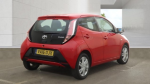 2016 Toyota Aygo 1.0 Vvt-I X-Pression in Red — image 4