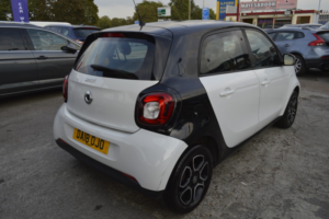 2018 Smart Forfour 1.0 Prime in Black — image 2