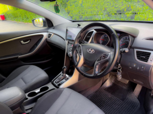 2013 Hyundai I30 1.6 Active Auto Euro 5 5dr in White — image 3
