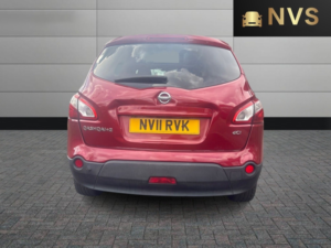 2011 Nissan Qashqai+2 2.0 Dci N-Tec in Red — image 6