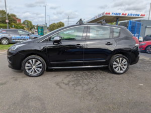 2015 Peugeot 3008 1.6 Hdi Active Automatic in Black — image 5
