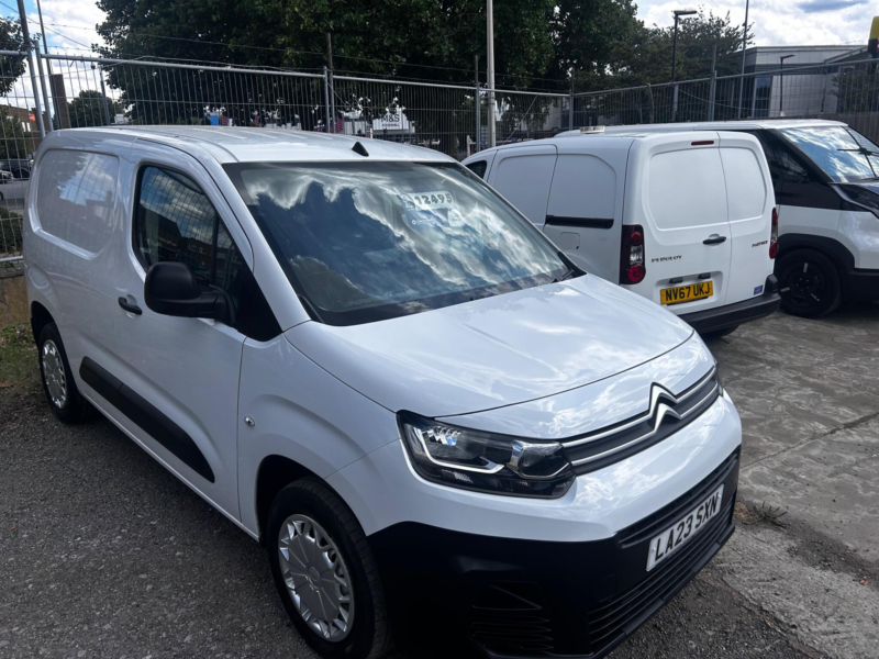 2023 Citroen Berlingo 1.5 Bluehdi 1000 Enterprise Edition M Swb Euro 6 (s/s) 5dr in White — image 1