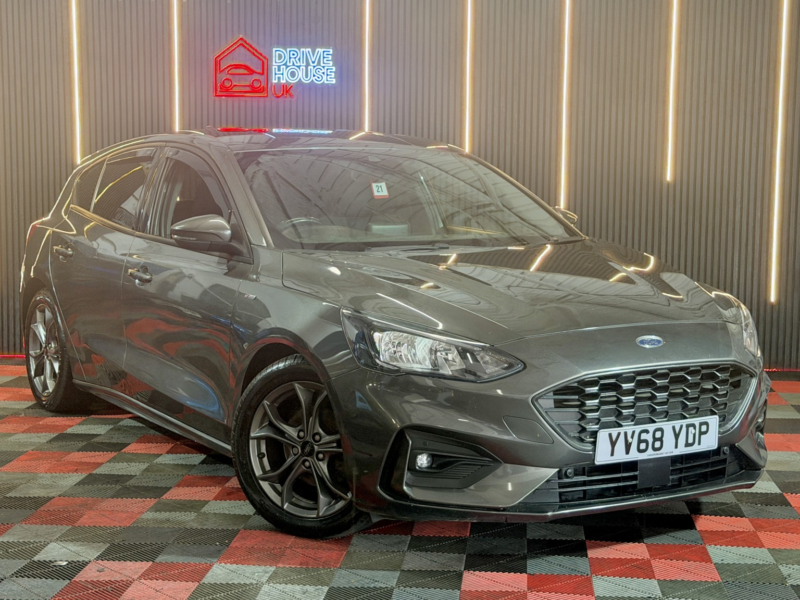 2019 Ford Focus 1.5 Ecoblue St-Line in Grey — image 1