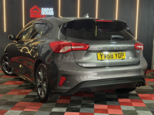 2019 Ford Focus 1.5 Ecoblue St-Line in Grey — image 2