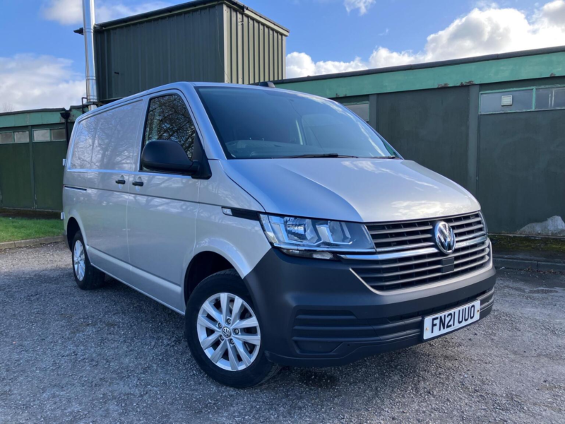 2021 Volkswagen Transporter 2.0 Tdi Startline Fwd Swb Euro6 S/s 5dr in Silver — image 1