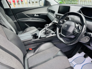 2017 Peugeot 3008 1.6 Bluehdi Allure in Bronze — image 6