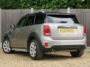 2018 MINI Countryman MINI Cooper 1.5 Countryman Chili Pack Manual * Sat Nav + Head Up Display + Big Spec * in Silver — image 2
