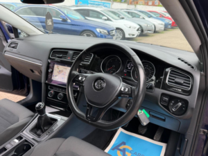 2017 Volkswagen Golf 2.0 Tdi Bluemotion Tech Gt Euro 6 (s/s) 5dr in Blue — image 3