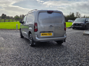 2018 Peugeot Partner 1.6 Bluehdi 1000 Professional Standard Panel Van 5dr Diesel Manual Swb Euro 6 (s/s) (100 Bhp) in Grey — image 4