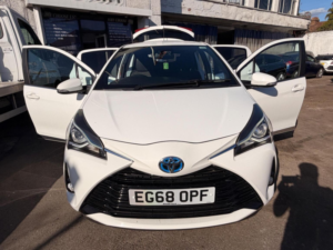 2019 Toyota C-Hr 1.8 Vvt-H Excel CVT Euro 6 (s/s) 5dr in Grey — image 2